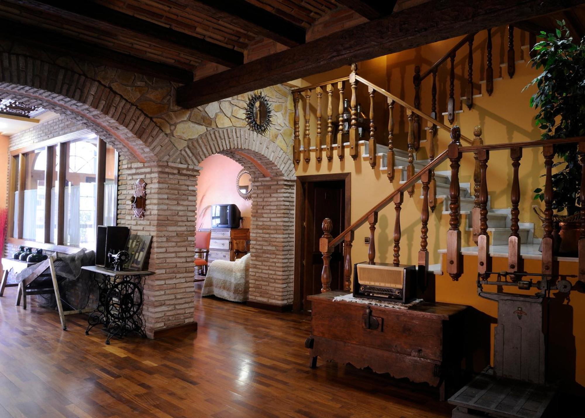 Hotel El Oasis Carchel Zewnętrze zdjęcie